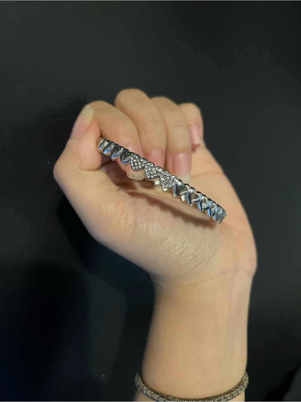 Silver Heart Pavé Stretch Bracelet - Women Jewelry